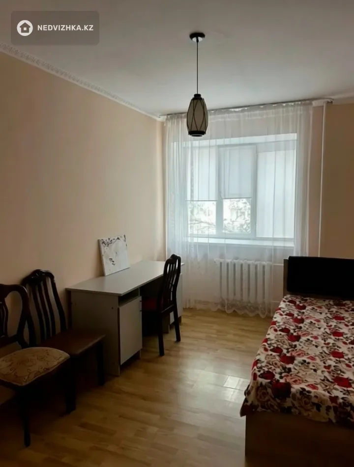 3-комнатная квартира, этаж 3 из 5, 74 м², фотография 4