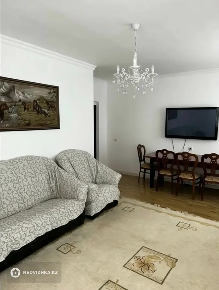 3-комнатная квартира, этаж 3 из 5, 74 м², фотография 5