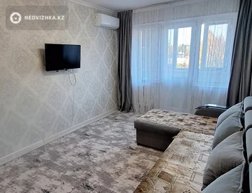 1-комнатная квартира, этаж 4 из 5, 32 м², На длительный срок, миниатюра 1