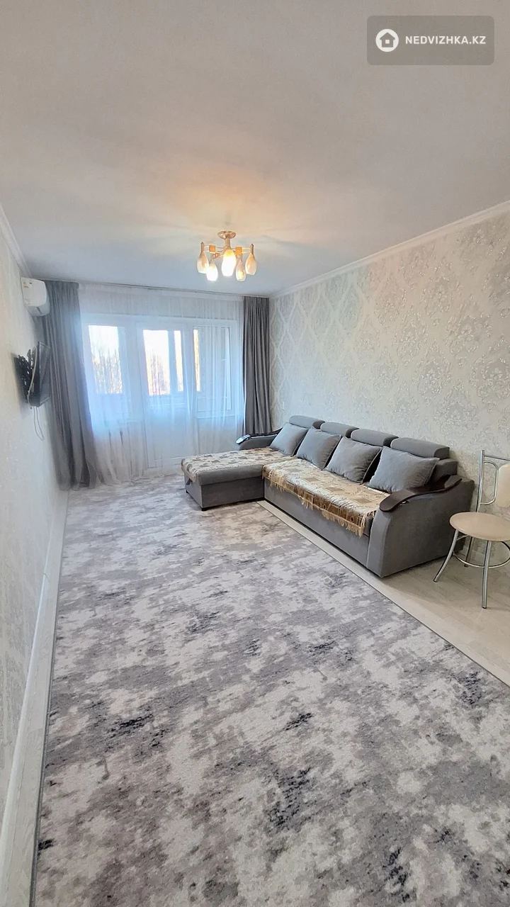 1-комнатная квартира, этаж 4 из 5, 32 м², На длительный срок, фотография 2