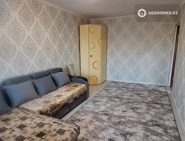 1-комнатная квартира, этаж 4 из 5, 32 м², На длительный срок, миниатюра 3