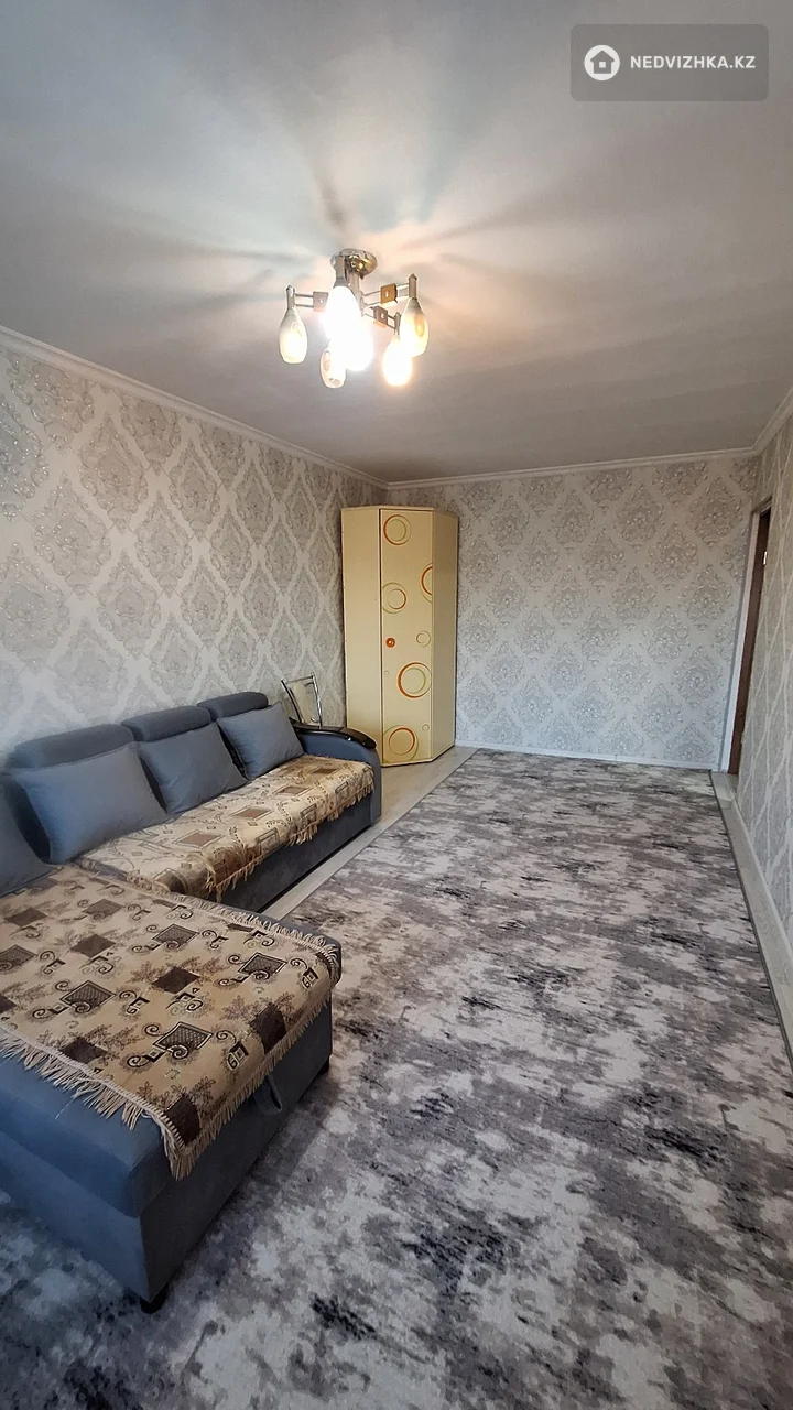 1-комнатная квартира, этаж 4 из 5, 32 м², На длительный срок, фотография 3