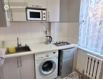 1-комнатная квартира, этаж 4 из 5, 32 м², На длительный срок, миниатюра 6