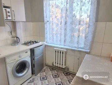 1-комнатная квартира, этаж 4 из 5, 32 м², На длительный срок, миниатюра 7
