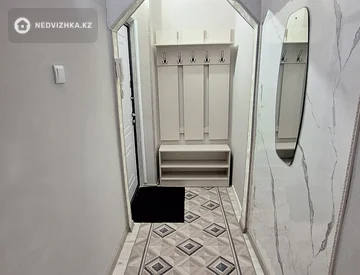 1-комнатная квартира, этаж 4 из 5, 32 м², На длительный срок, миниатюра 9