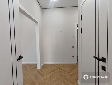 1-комнатная квартира, этаж 3 из 10, 46 м², миниатюра 5