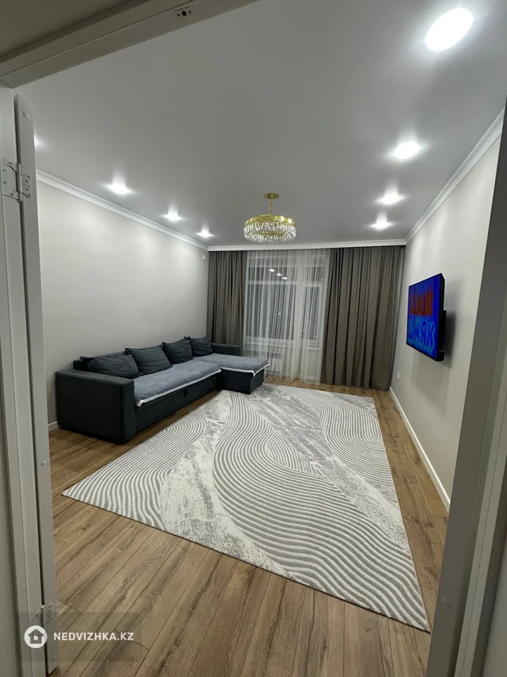 2-комнатная квартира, этаж 9 из 10, 63 м², фотография 3