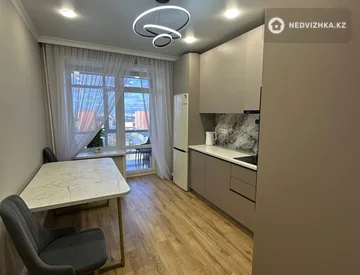 2-комнатная квартира, этаж 9 из 10, 63 м², миниатюра 5