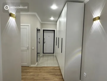 2-комнатная квартира, этаж 9 из 10, 63 м², миниатюра 6