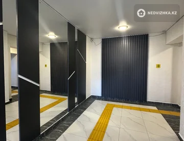 2-комнатная квартира, этаж 9 из 10, 63 м², миниатюра 12