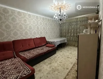 3-комнатная квартира, этаж 5 из 5, 63 м², миниатюра 2