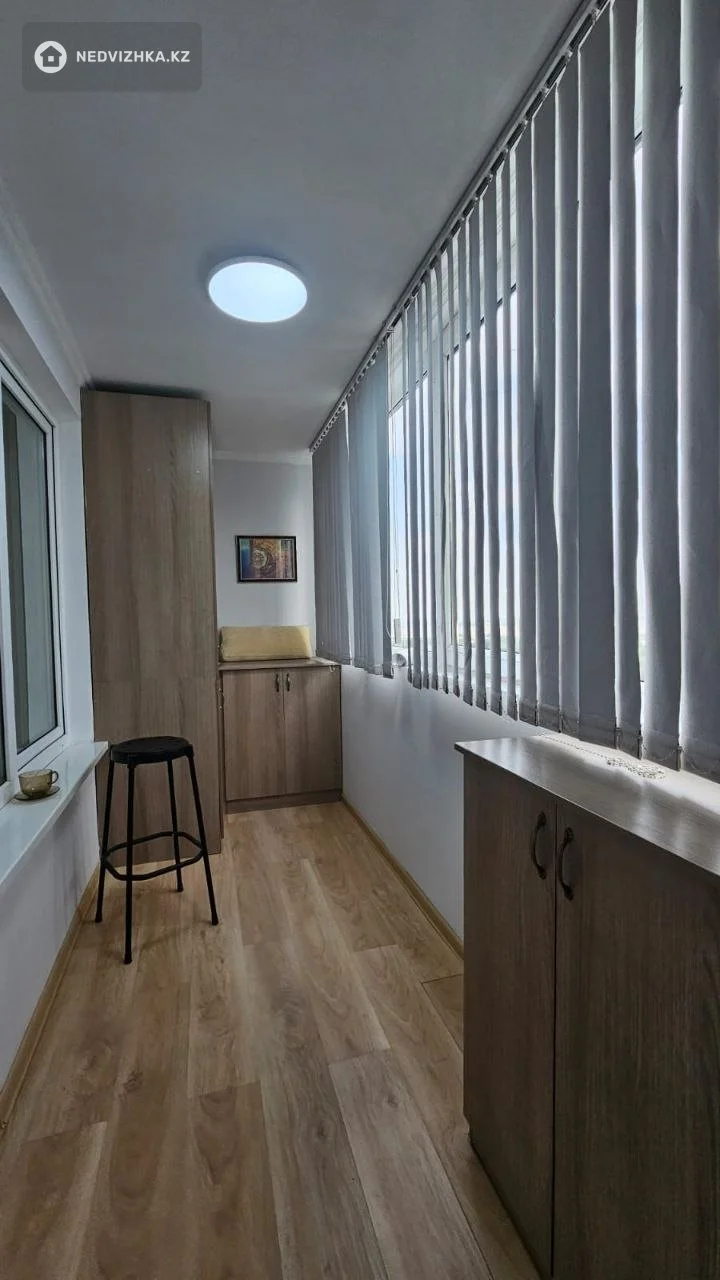 2-комнатная квартира, этаж 11 из 18, 72 м², фотография 2