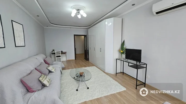 2-комнатная квартира, этаж 11 из 18, 72 м², фотография 5