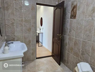 2-комнатная квартира, этаж 11 из 18, 72 м², миниатюра 7