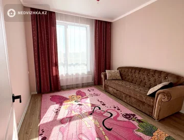 3-комнатная квартира, этаж 9 из 9, 90 м², На длительный срок, миниатюра 2