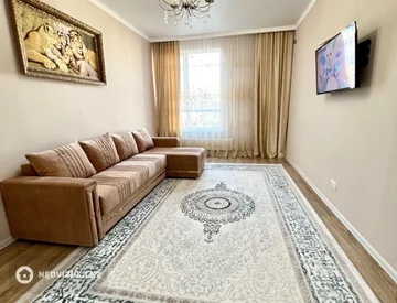 3-комнатная квартира, этаж 9 из 9, 90 м², На длительный срок, миниатюра 3