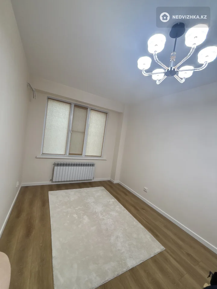 2-комнатная квартира, этаж 9 из 9, 67 м², фотография 3