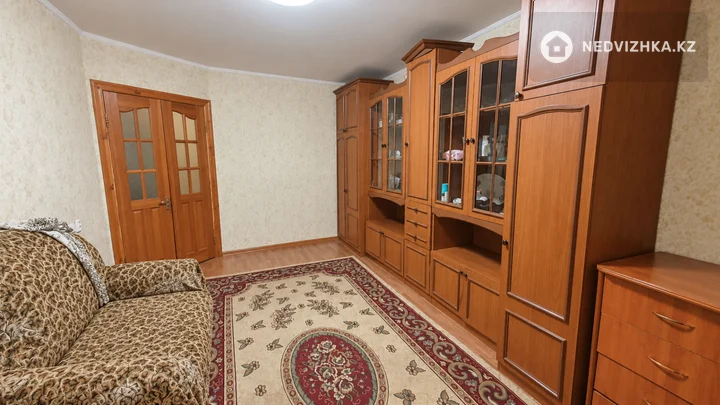 2-комнатная квартира, этаж 1 из 5, 53 м², фотография 3