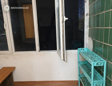 2-комнатная квартира, этаж 1 из 5, 53 м², миниатюра 1