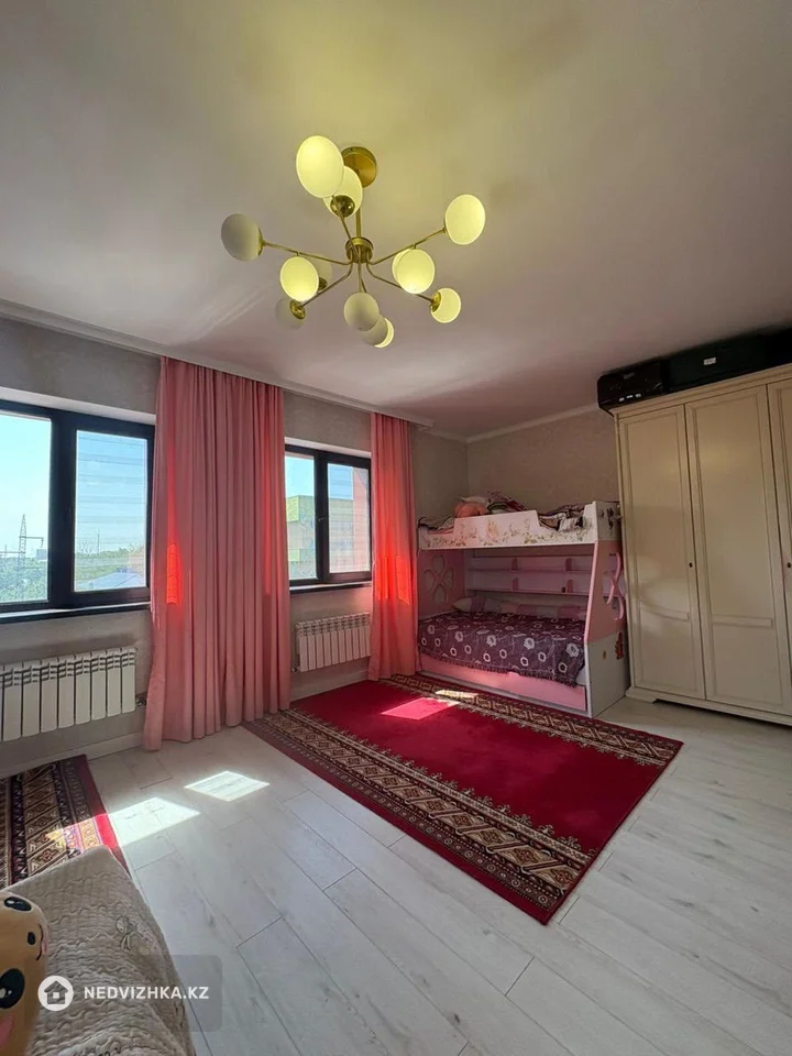 4-комнатная квартира, этаж 6 из 16, 128 м²