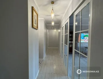 4-комнатная квартира, этаж 6 из 16, 128 м², миниатюра 9