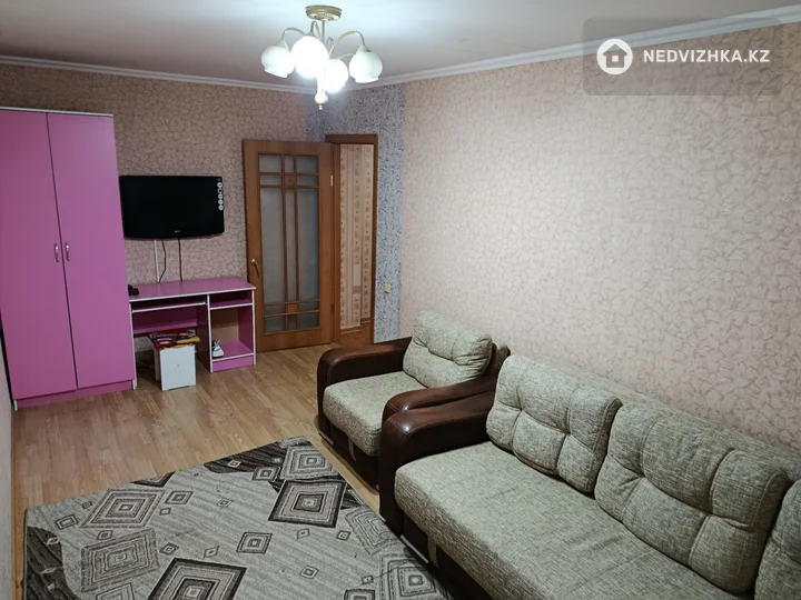 1-комнатная квартира, этаж 3 из 14, 38 м², На длительный срок