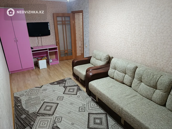 1-комнатная квартира, этаж 3 из 14, 38 м², На длительный срок, фотография 5