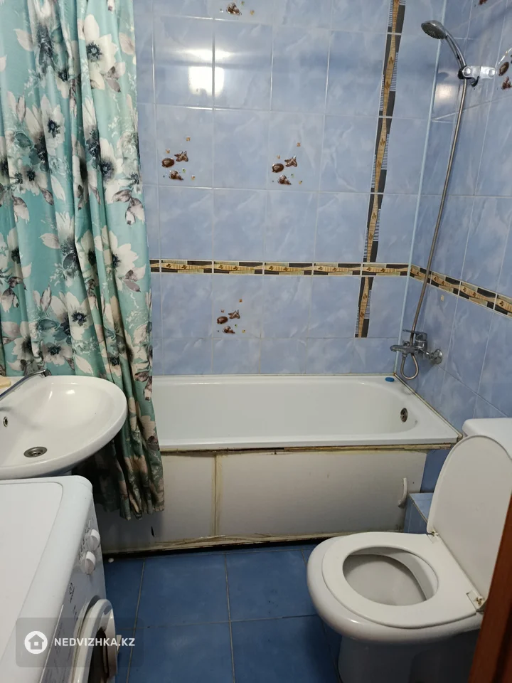 1-комнатная квартира, этаж 3 из 14, 38 м², На длительный срок, фотография 2