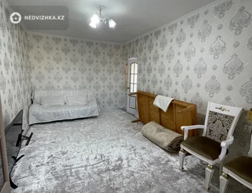 3-комнатная квартира, этаж 5 из 5, 72 м², миниатюра 1