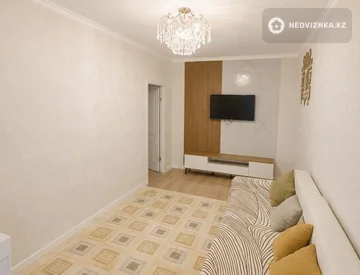 2-комнатная квартира, этаж 3 из 7, 49 м², миниатюра 3