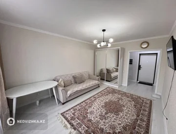 1-комнатная квартира, этаж 3 из 14, 43 м², миниатюра 3