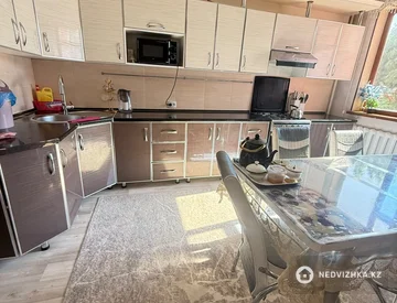 4-комнатная дача, 0.5 соток, 500 м², миниатюра 3