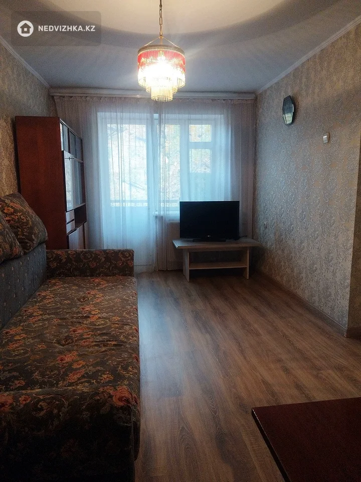 2-комнатная квартира, этаж 3 из 3, 40 м²