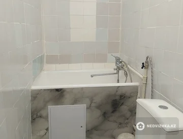 2-комнатная квартира, этаж 3 из 3, 40 м², миниатюра 5
