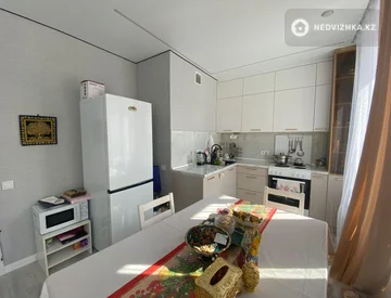 2-комнатная квартира, этаж 3 из 9, 40 м², миниатюра 8