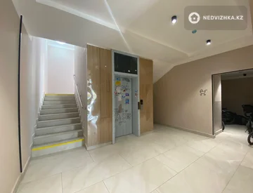 2-комнатная квартира, этаж 3 из 9, 40 м², миниатюра 11