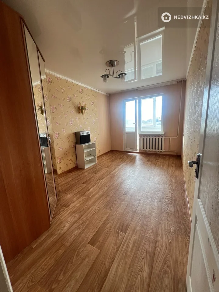 4-комнатная квартира, этаж 4 из 6, 82 м²