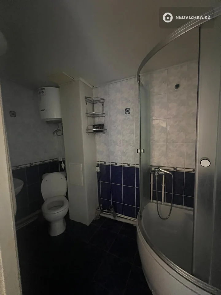 4-комнатная квартира, этаж 4 из 6, 82 м², фотография 2