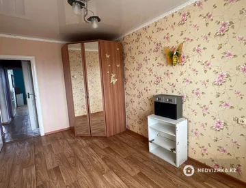 4-комнатная квартира, этаж 4 из 6, 82 м², миниатюра 4