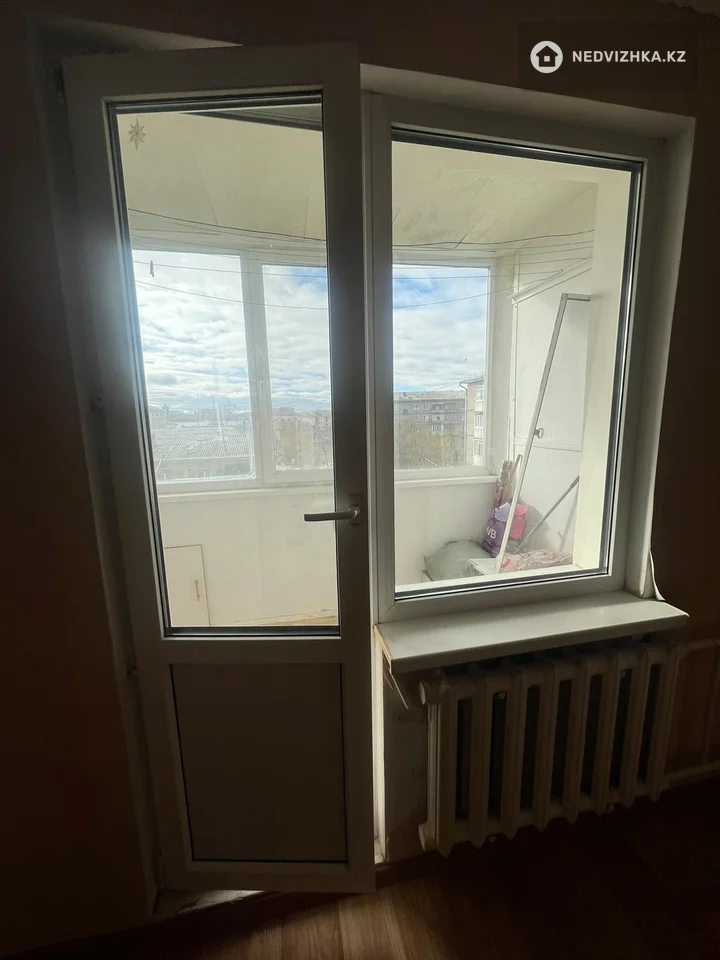4-комнатная квартира, этаж 4 из 6, 82 м², фотография 5