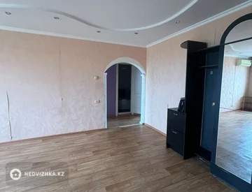 4-комнатная квартира, этаж 4 из 6, 82 м², миниатюра 10