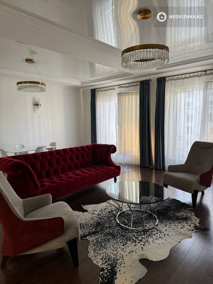 3-комнатная квартира, этаж 5 из 7, 131 м², фотография 2