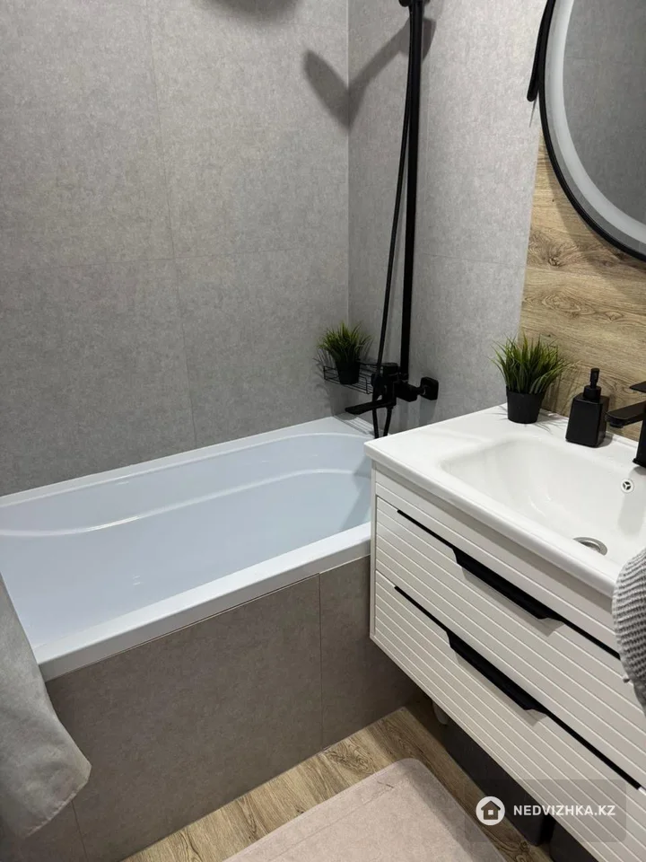 3-комнатная квартира, этаж 3 из 5, 85 м², фотография 3