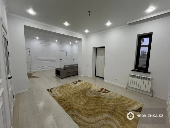 6-комнатный дом, 8 соток, 240 м², фотография 3