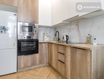 2-комнатная квартира, этаж 9 из 15, 50 м², Посуточно, миниатюра 5