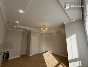 3-комнатная квартира, этаж 2 из 9, 70 м², миниатюра 1