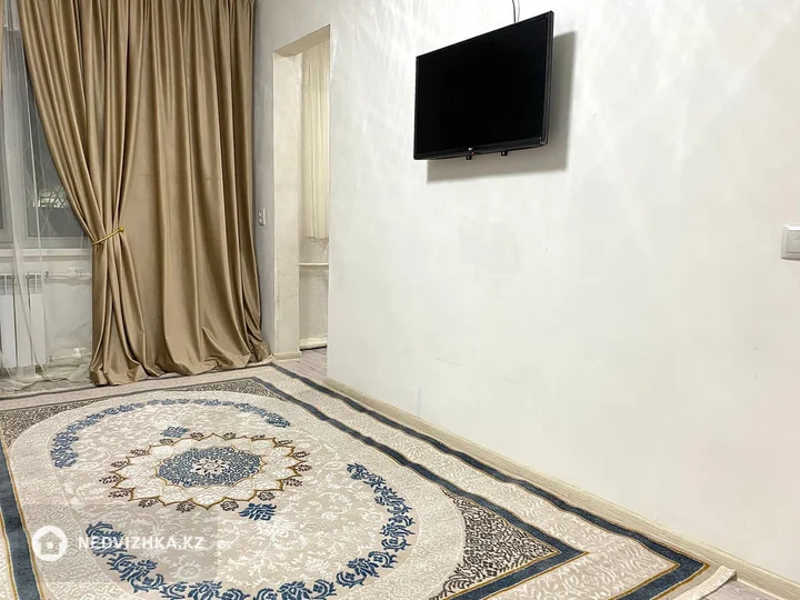 1-комнатная квартира, этаж 1 из 2, 30 м², По часам, фотография 2