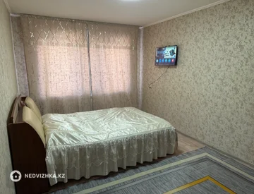1-комнатная квартира, этаж 1 из 5, 30 м², По часам, миниатюра 1