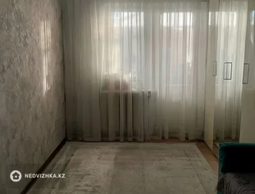 3-комнатная квартира, этаж 2 из 4, 56 м², На длительный срок, миниатюра 4