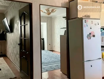 3-комнатная квартира, этаж 2 из 4, 56 м², На длительный срок, миниатюра 7
